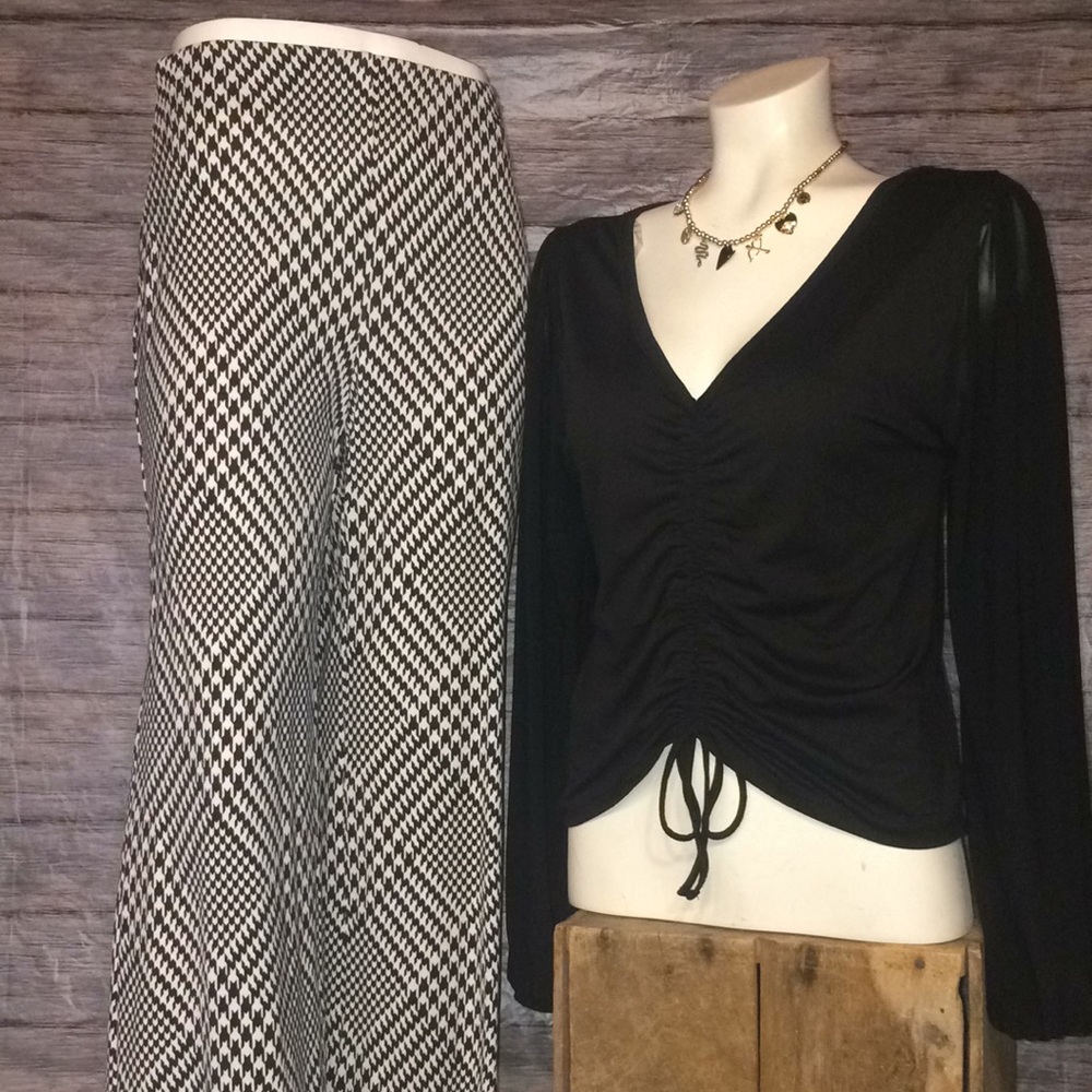 Chico’s Black & White Houndstooth Pull On Pants